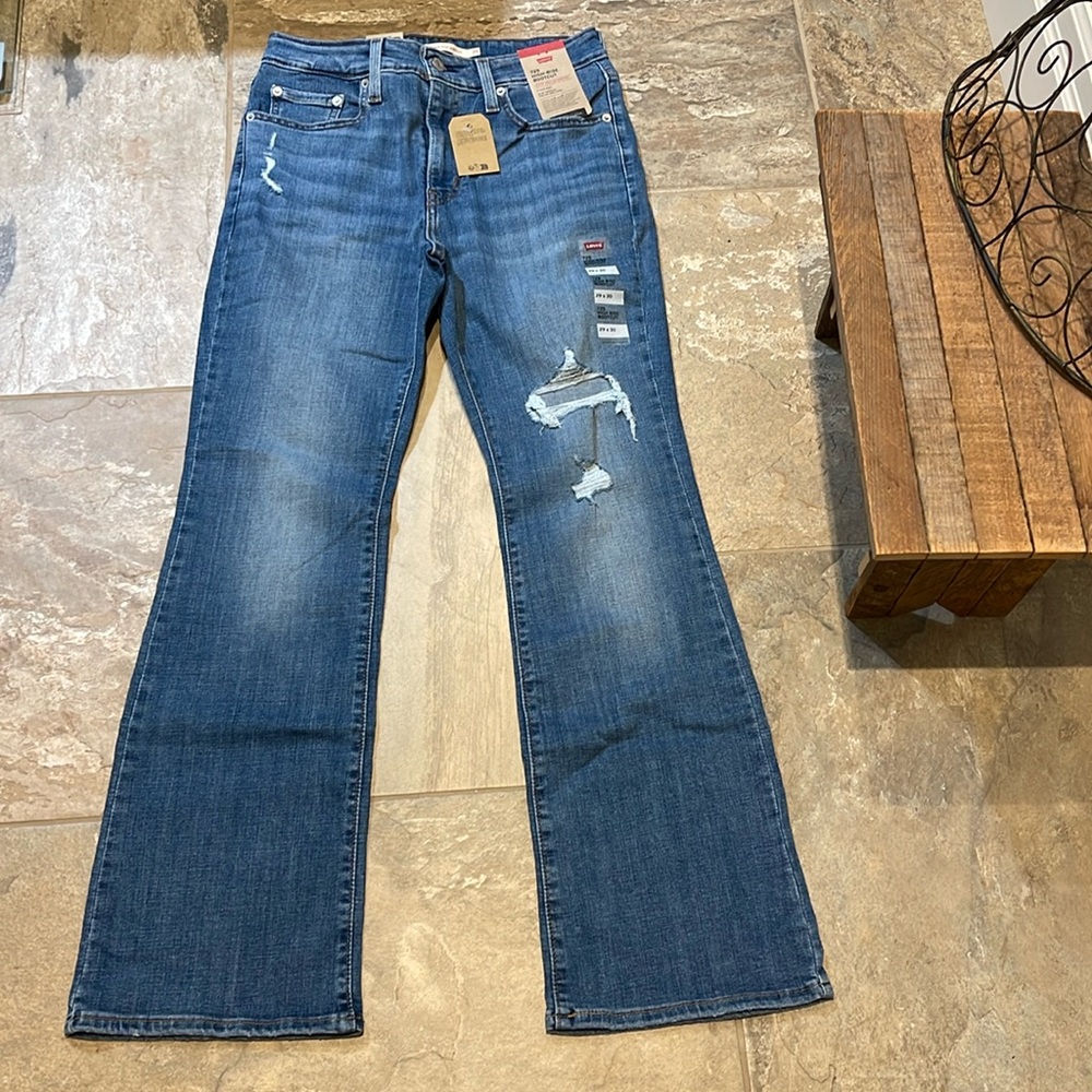 🆕 Levi’s 725 Women’s High Rise Boot Cut